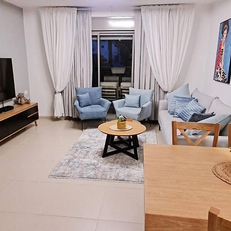 Апартаменти מרחק נגיעה בתקווה Petach Tikva Екстер'єр фото